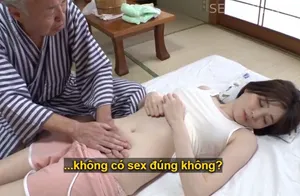 Người yêu của con trai bị đau nhức nhờ bố anh xã có nghề mát-xa massage và cái kết
