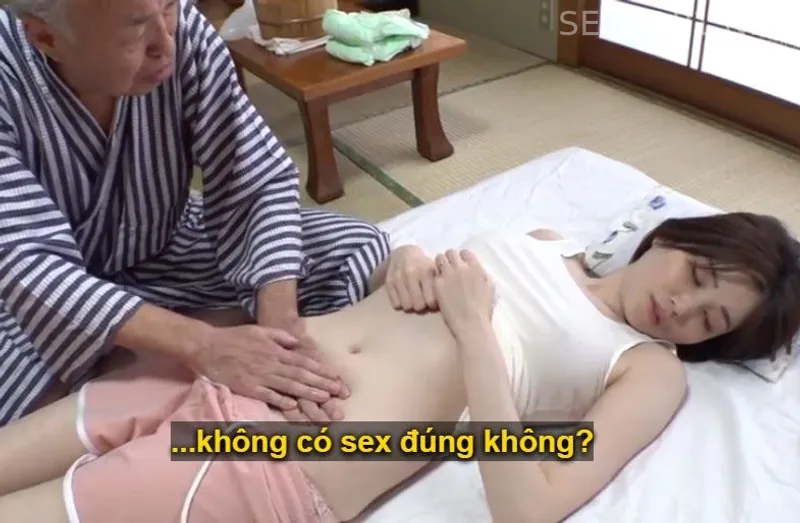 Người yêu của con trai bị đau nhức nhờ bố anh xã có nghề mát-xa massage và cái kết